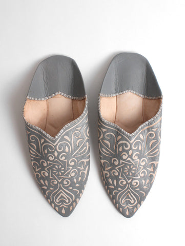 MOROCCAN DECORATIVE BABOUCHE SLIPPERS, GREY
