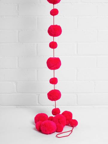 POM POM GARLAND, PINK