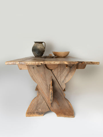 Stunning antique 18th century Swedish X frame bockbord trestle table