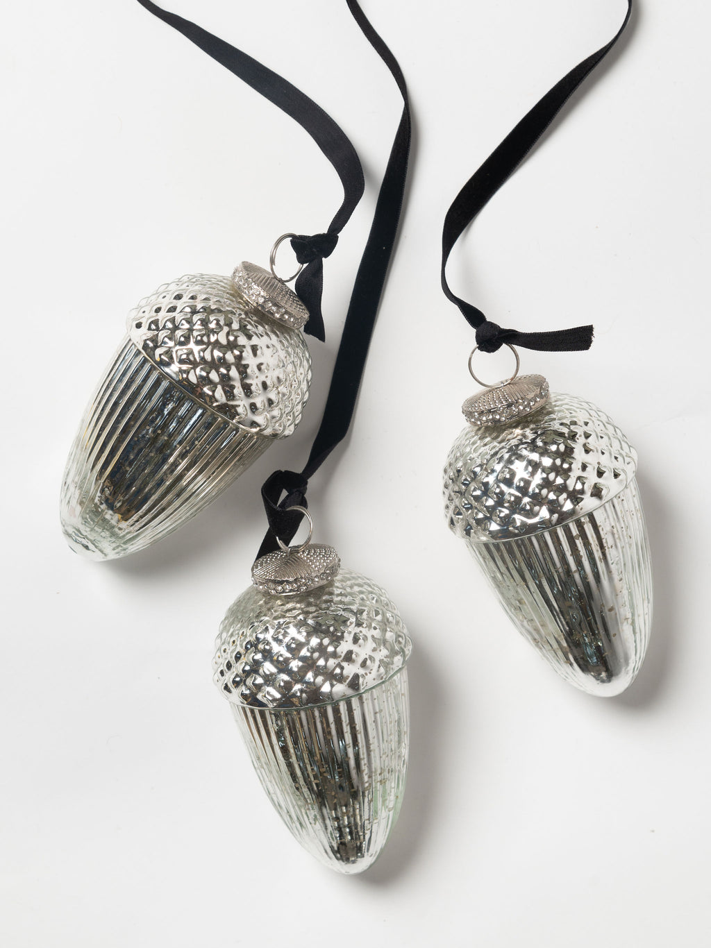 Beautiful large mercury glass style acorn decorations 13cm, black velvet ribbon
