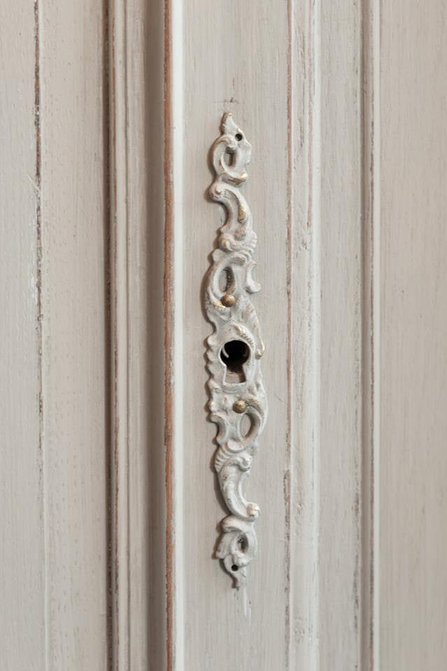 A late 19th-Centry French Enfilade, later painted in grey - Decorative Antiques UK  - 10