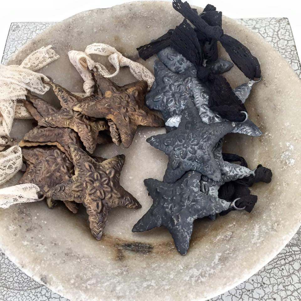 Jeanne D'Arc Living Christmas Star in Antique Gold and Silver - Decorative Antiques UK  - 3