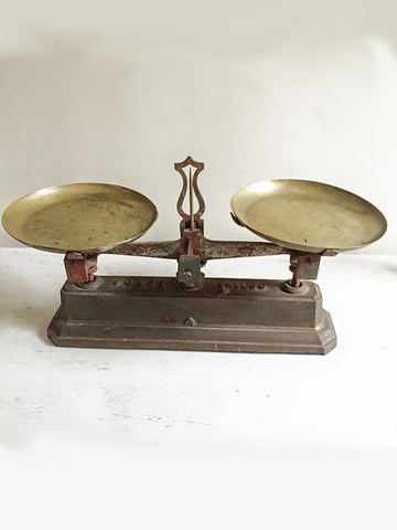 Pretty Vintage French Force Balance Scales - Decorative Antiques UK  - 1