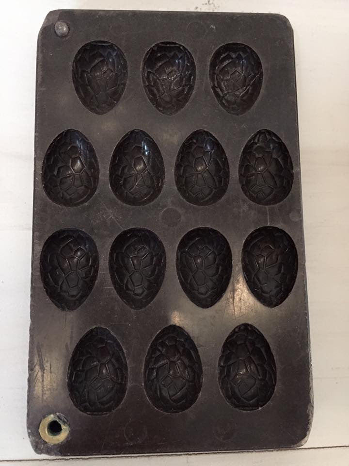 Collection 1930's Bakelite Belgian Chocolate egg moulds - Decorative Antiques UK  - 5