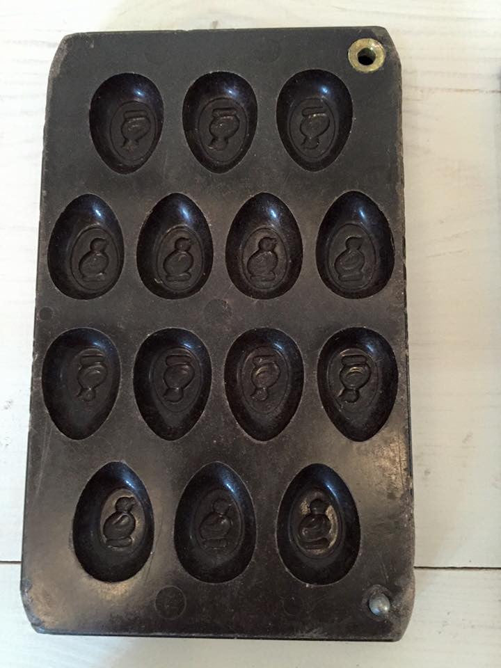 Collection 1930's Bakelite Belgian Chocolate egg moulds - Decorative Antiques UK  - 8