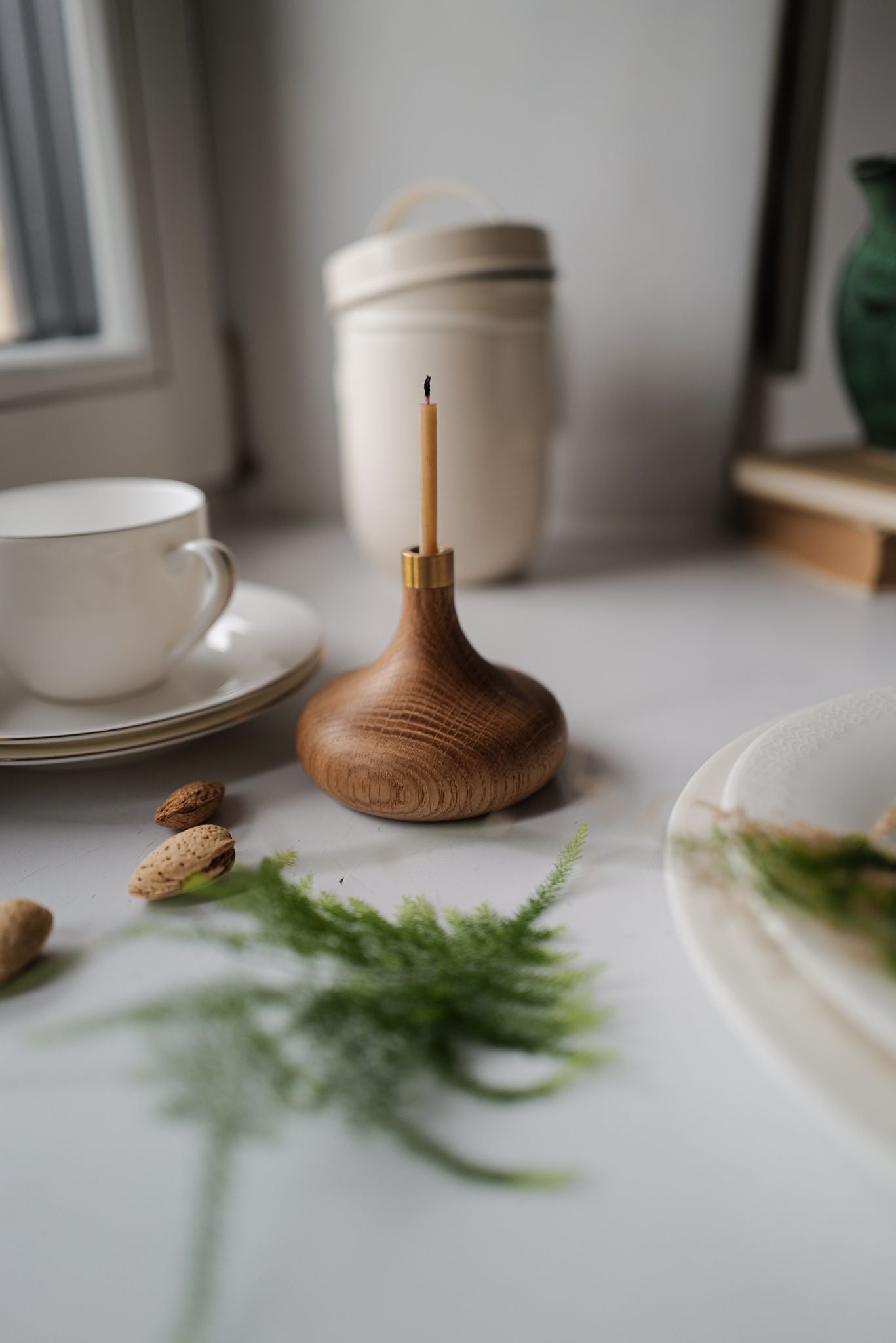 Ovo things Oak candleholder