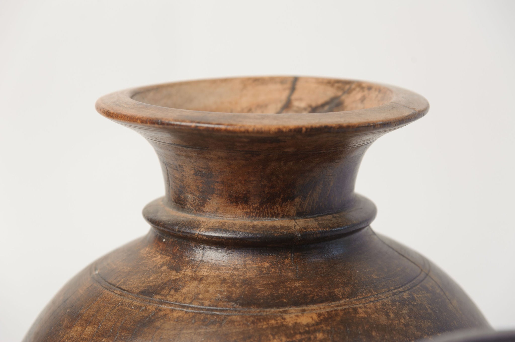 Collection Vintage Wooden Indian Pots