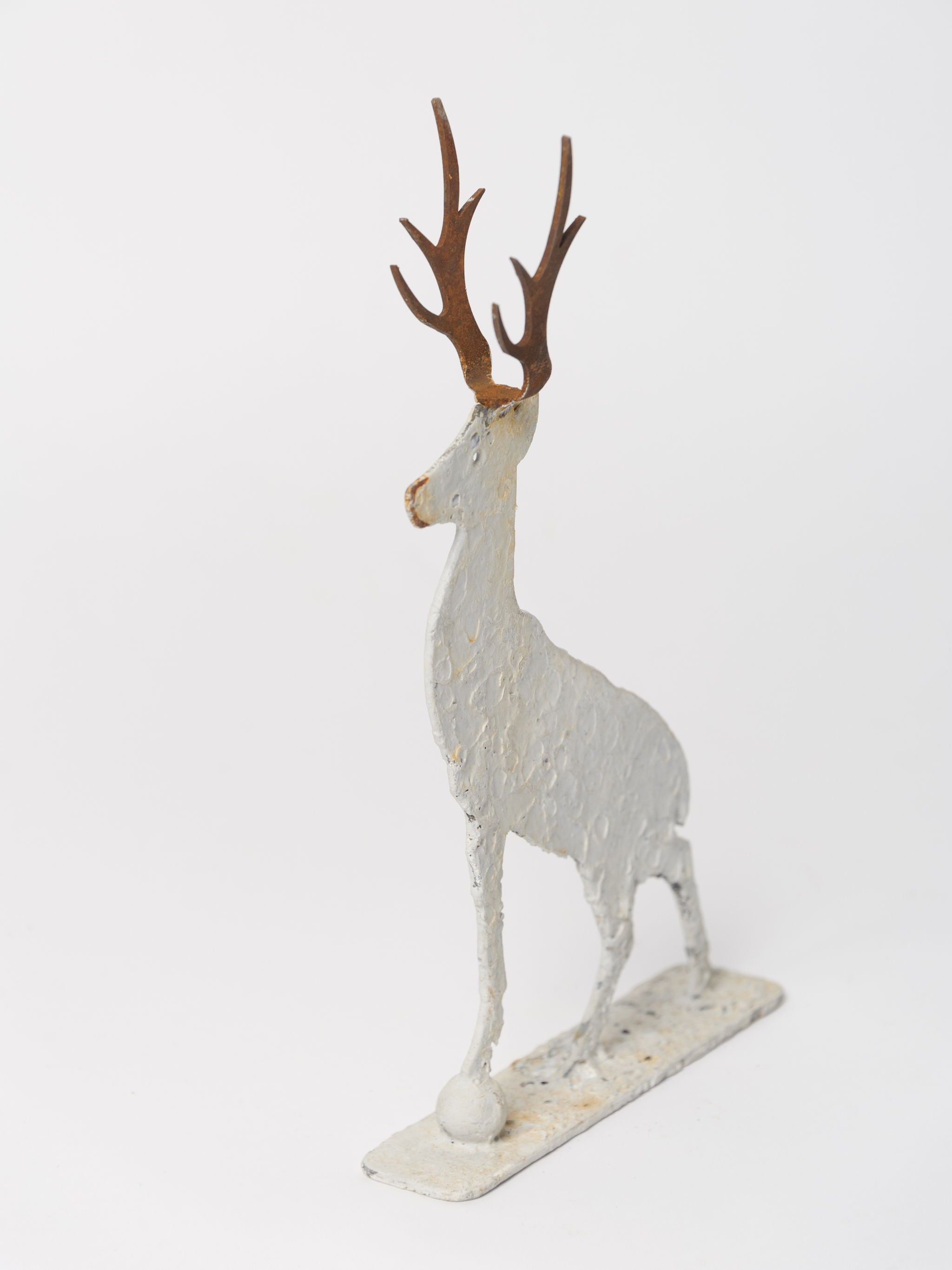 Handcrafted steel stag decorations