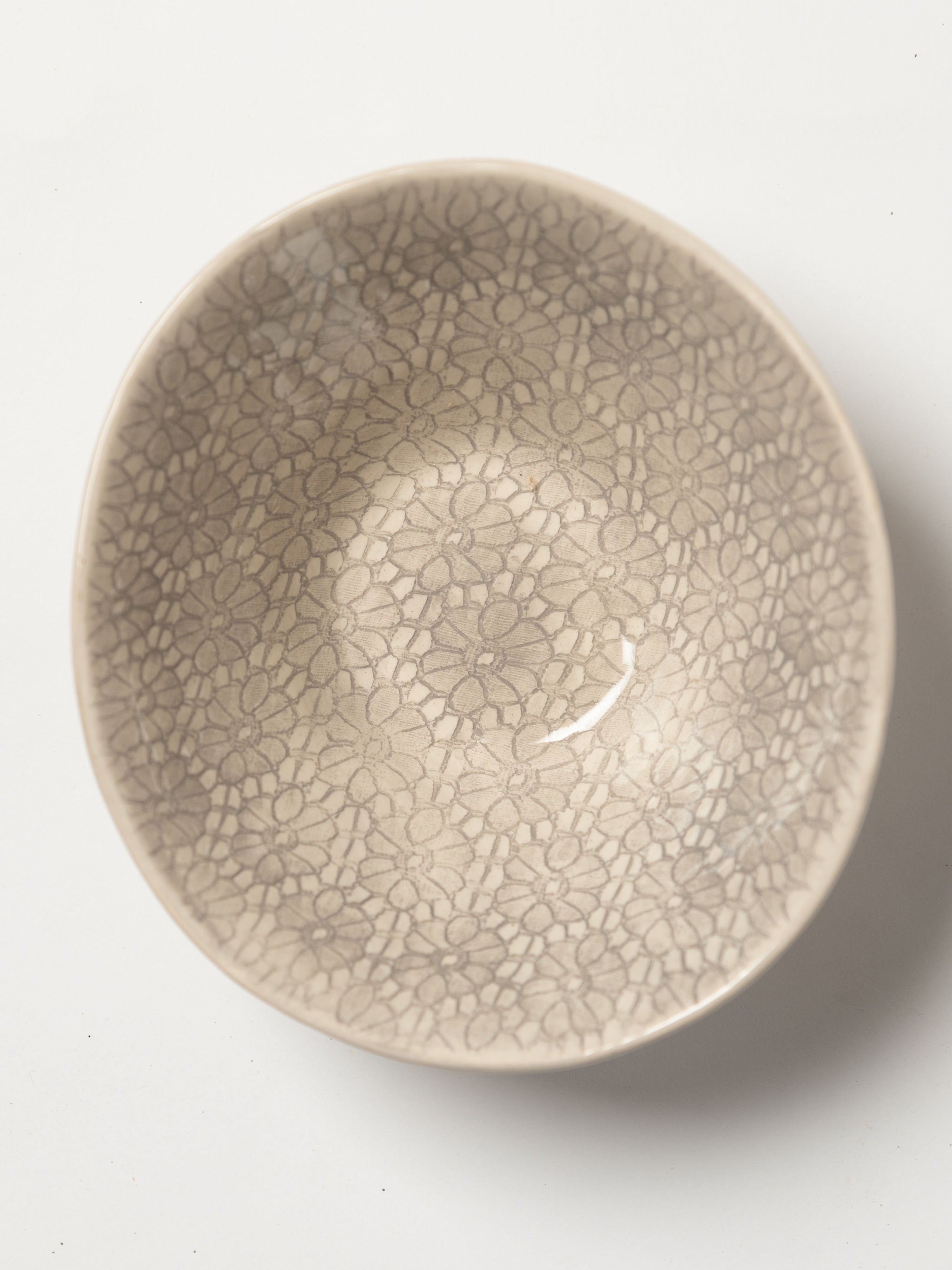 Wonki ware pudding bowls in warm grey pattern