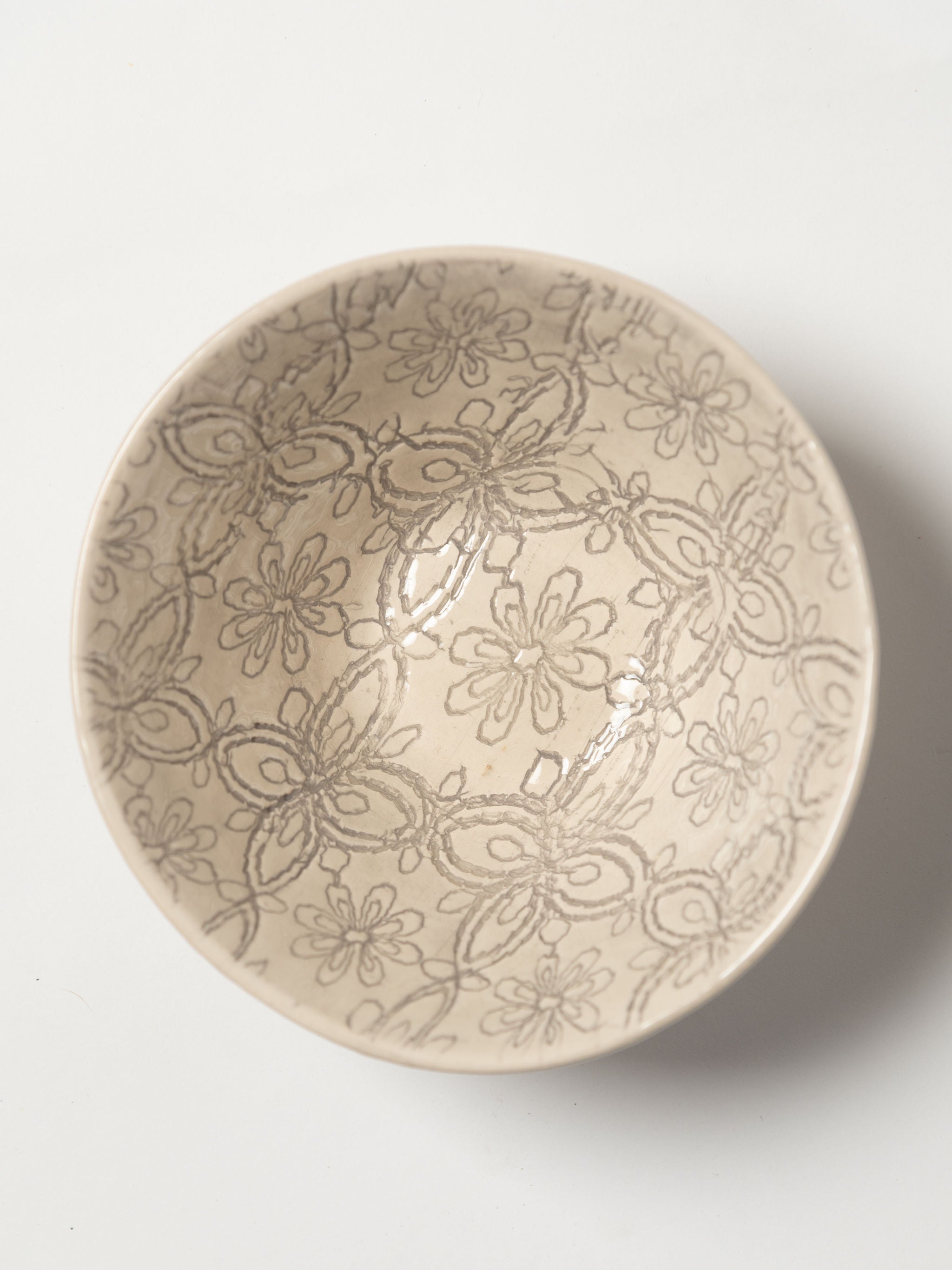 Wonki ware pudding bowls in warm grey pattern