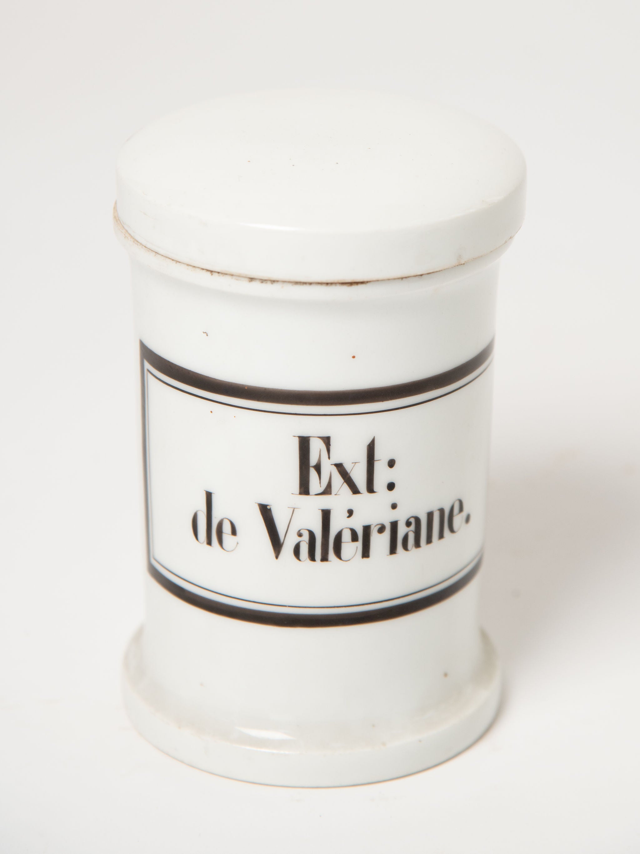 Collection of beautiful antique French apothecary lidded pots